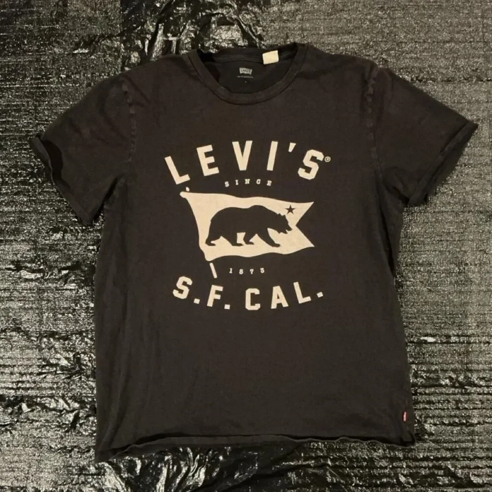 Levi-s Men's Black and Grey T-shirt